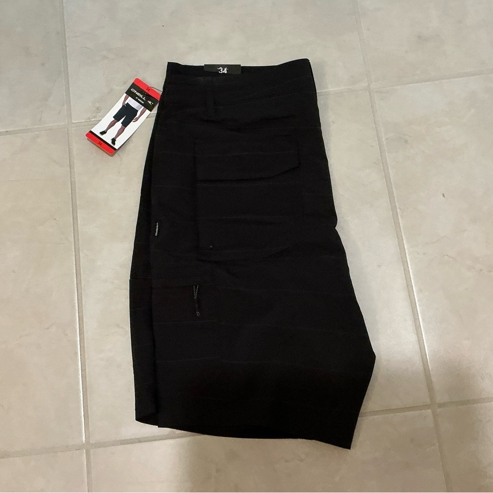 O'Neill Men's Black Cargo Shorts - Picture 3 of 3